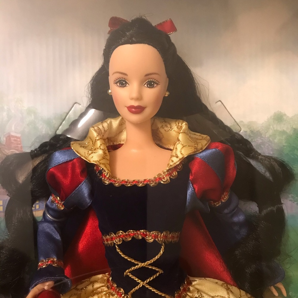 Collector Edition BARBIE as SNOW WHITE - unopened